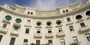 Διαγωνιστικά τμήματα