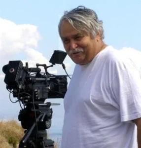 Λάκης Παπαστάθης