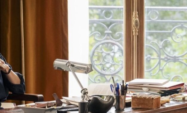 ΜΙΑ ΙΔΙΩΤΙΚΗ ΖΩΗ