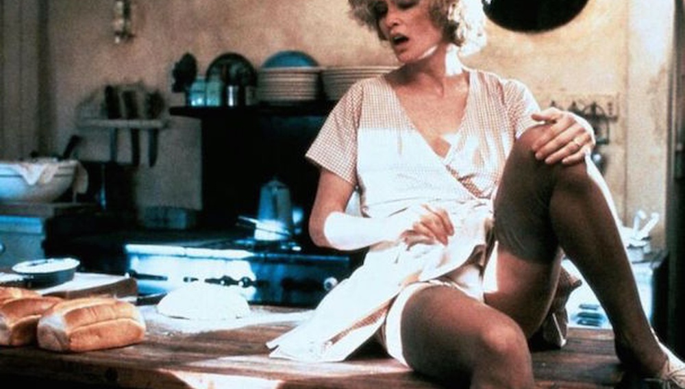 Ο ΤΑΧΥΔΡΟΜΟΣ ΧΤΥΠΑΕΙ ΠΑΝΤΑ ΔΥΟ ΦΟΡΕΣ