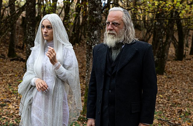 ΤΑ ΚΑΛΑΝΤΑ ΤΩΝ ΧΡΙΣΤΟΥΓΕΝΝΩΝ