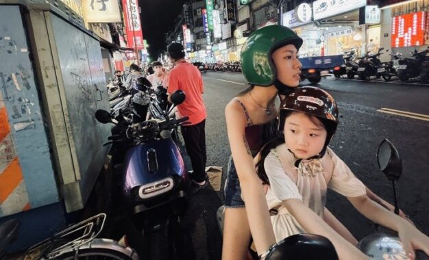 ΤΟ ΑΡΙΣΤΕΡΟ ΜΟΥ ΧΕΡΙ