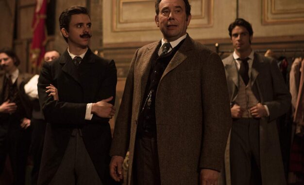 ΕΝΤΜΟΝΤ ΕΝΑΣ ΑΠΡΟΒΛΕΠΤΟΣ ΣΥΓΡΑΦΕΑΣ