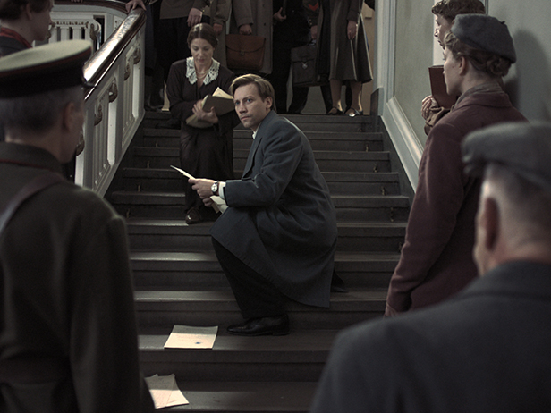 ΔΥΟ ΕΙΣΑΓΓΕΛΕΙΣ