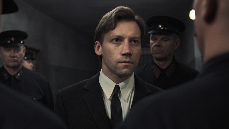 ΔΥΟ ΕΙΣΑΓΓΕΛΕΙΣ