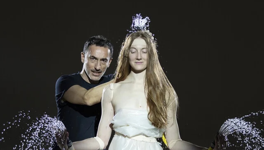 Η ΚΑΡΔΙΑ ΤΟΥ ΤΑΥΡΟΥ