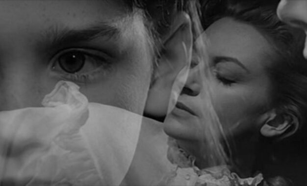 ΜΙΑ ΜΟΡΦΗ ΣΤΟ ΠΑΡΑΘΥΡΟ