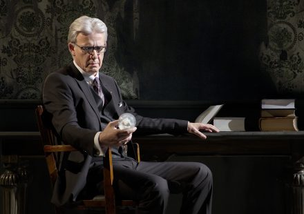 ΠΡΟΤΑΣΕΙΣ ΘΕΑΤΡΙΚΩΝ ΠΑΡΑΣΤΑΣΕΩΝ