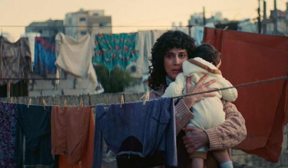 Στη σκιά της πορτοκαλιάς