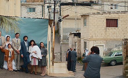 Στη σκιά της πορτοκαλιάς