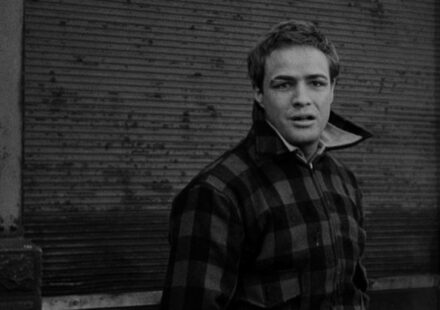 ΤΟ ΛΙΜΑΝΙ ΤΗΣ ΑΓΩΝΙΑΣ Το λιμάνι της αγωνίας